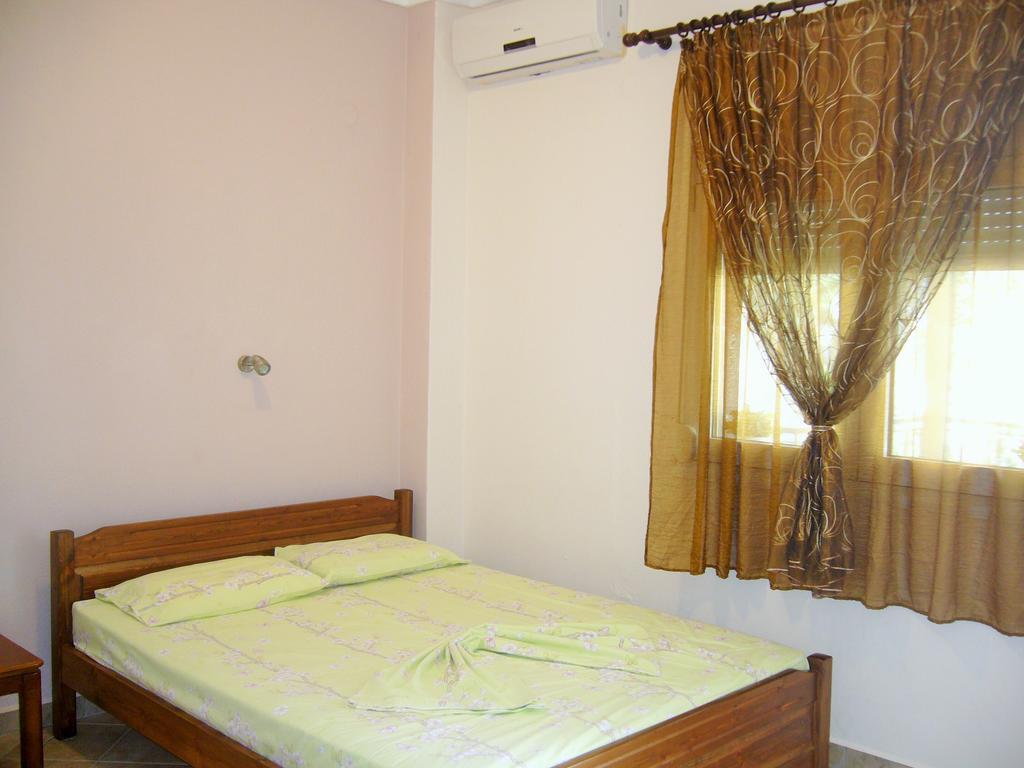 Lola Rooms Βρασνά Εξωτερικό φωτογραφία